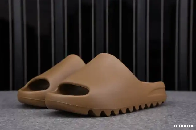 G55492 Core Slide Yeezy Adidas 0617